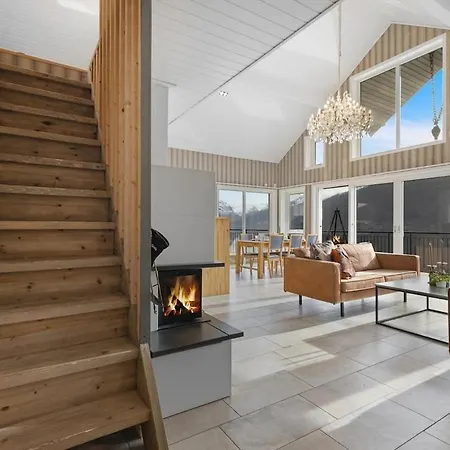 Fjord Faleide Holiday home *