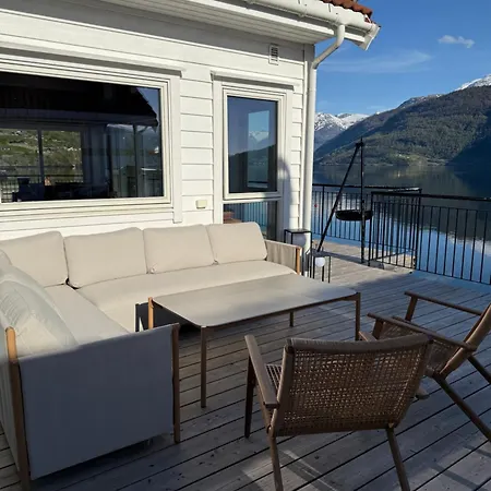 Holiday home Fjord Faleide *