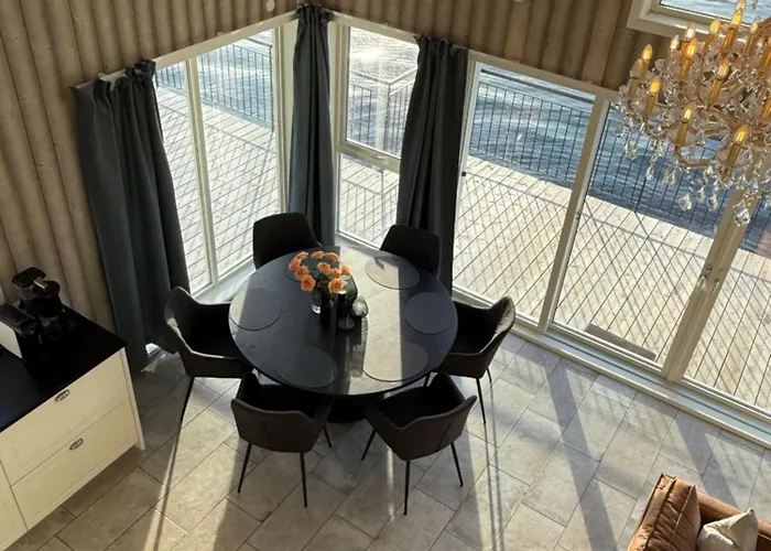 Fjord Faleide Feriehus Stryn